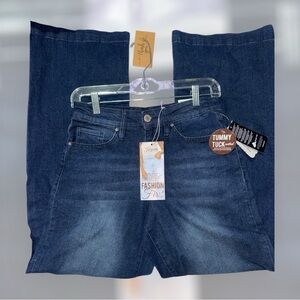 Royalty NWT High Waisted Wide Leg With Tummy Tuck Control Jeans